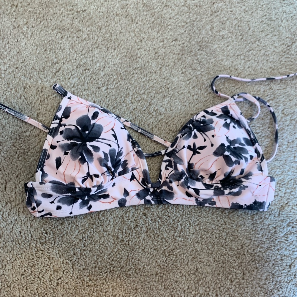 Baithing Suit Top